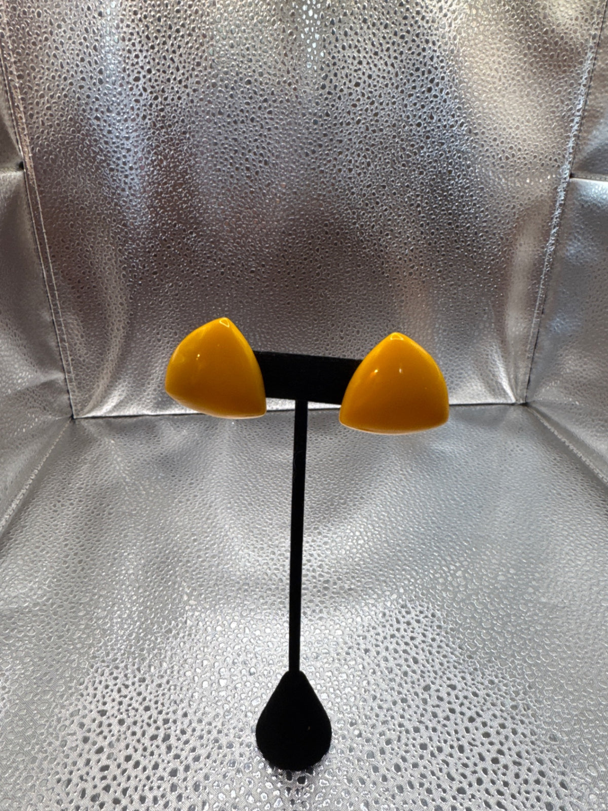 Vtg yellow earrings 