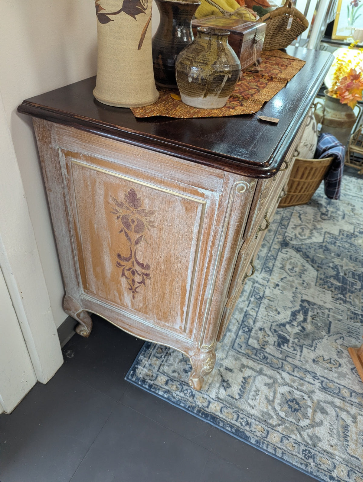 Vtg. French Provincial 3-Drawer Dresser
