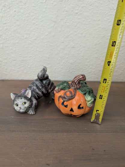 Vtg. FF Ceramic Cat & Pumpkin S&P Shakers