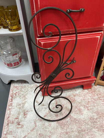 Brown Metal Wall Hanger 