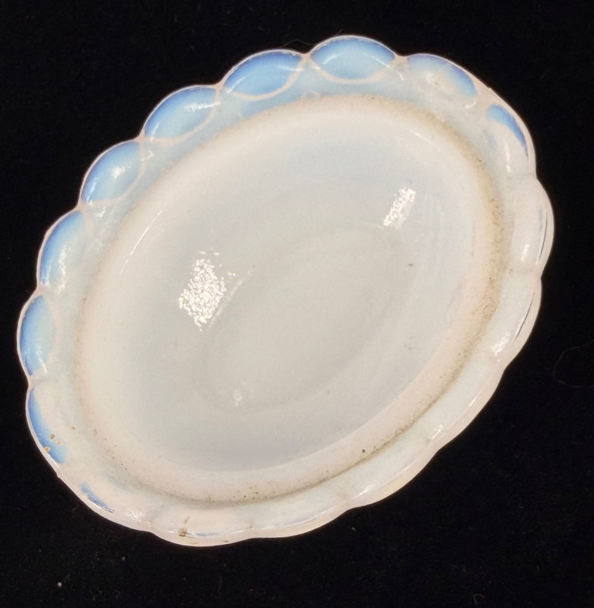 Boyd 1979 Opaline Blue Salt Cellar Hen on Nest HON