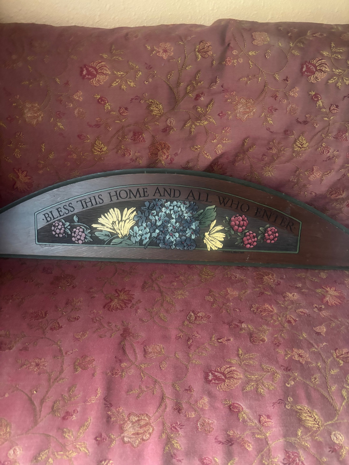A welcoming sign for the home