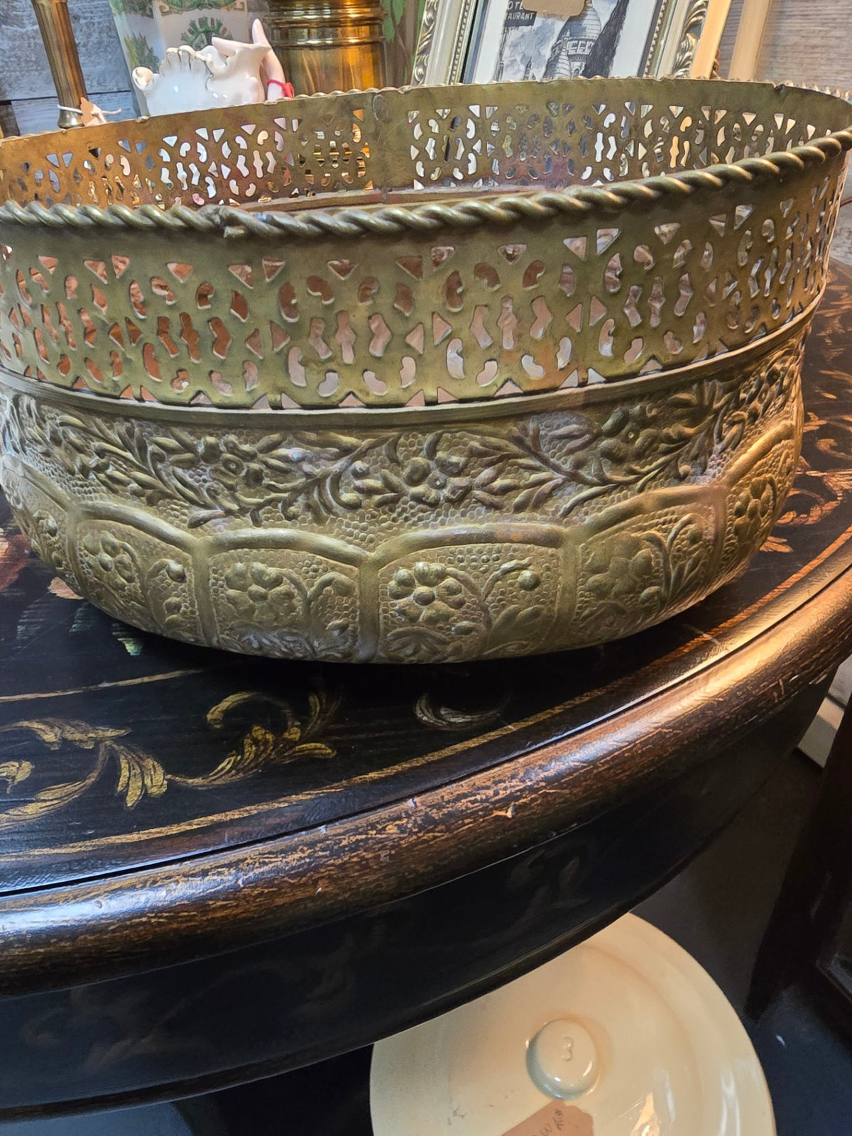 Decorative metal vessel