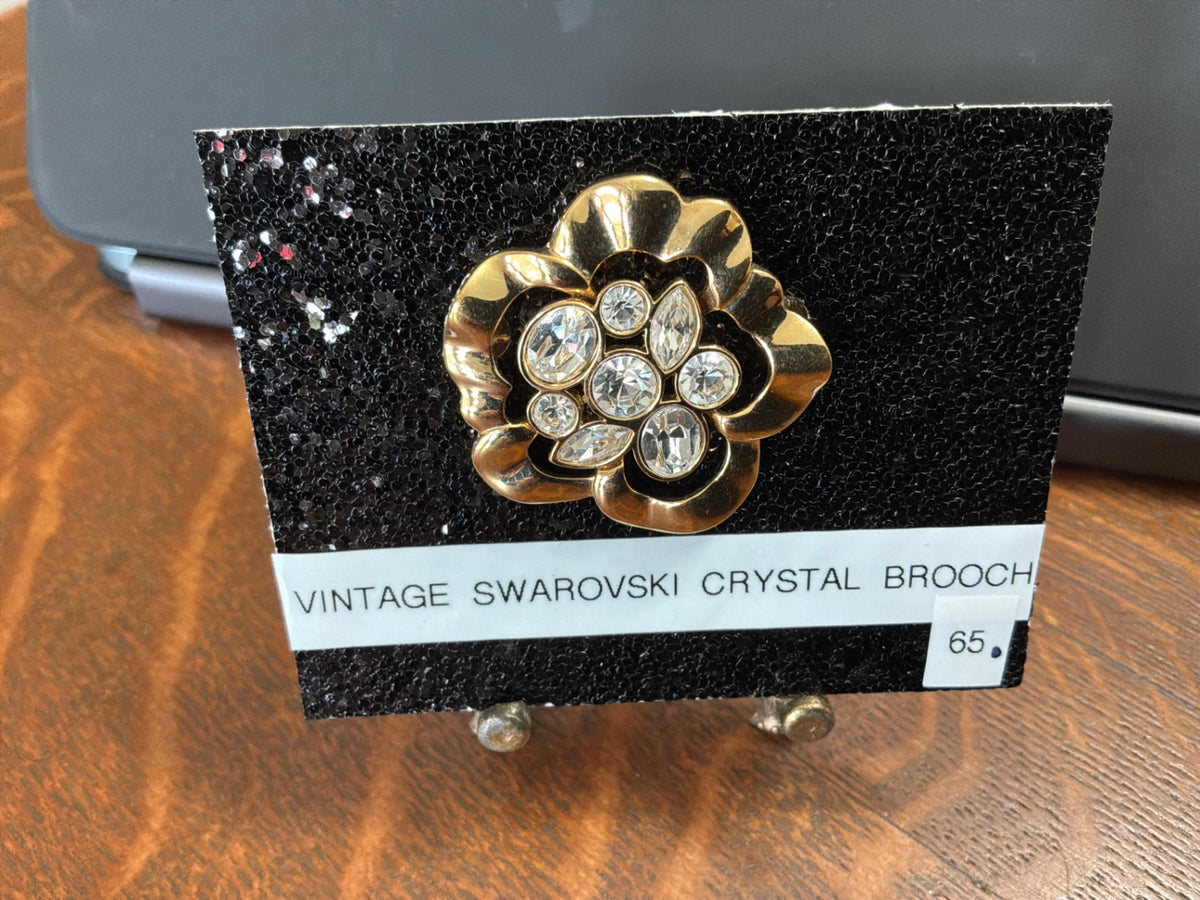 Vintage SWAROVSKI crystal brooch