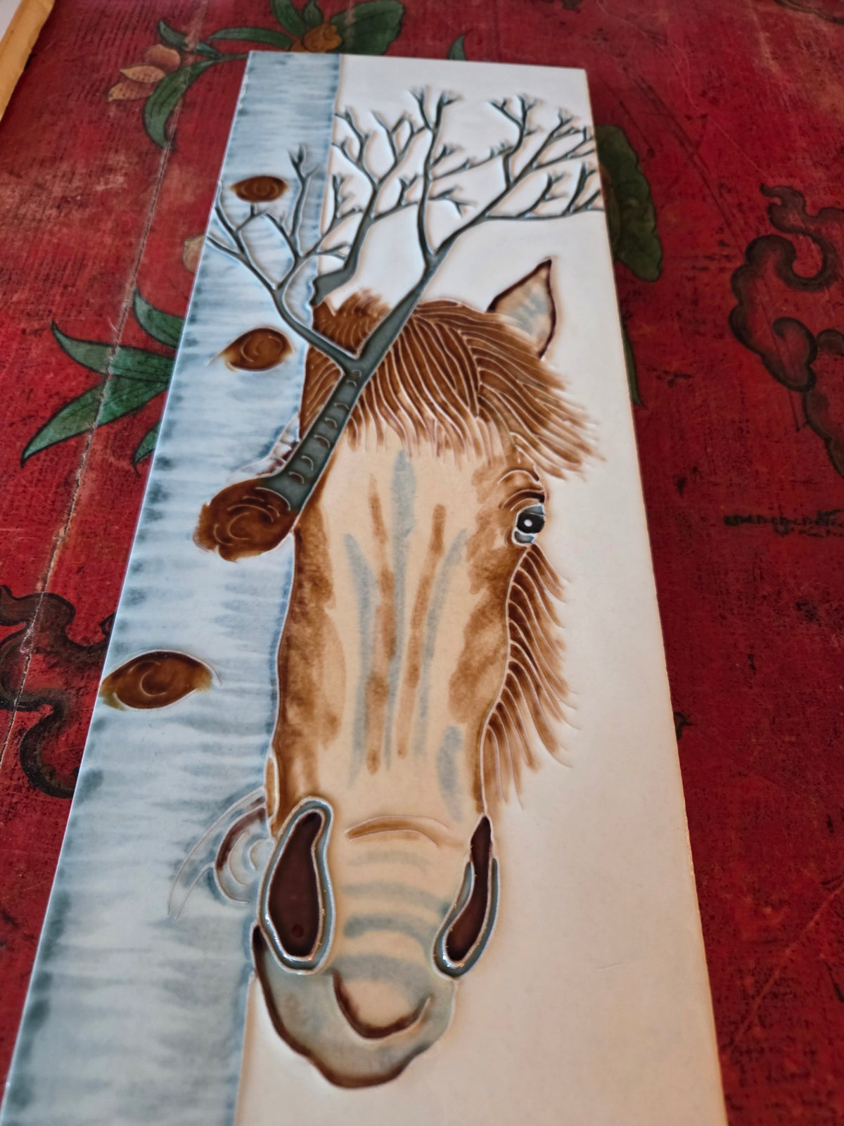 En vogue horse tile