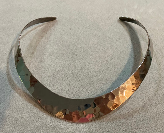 CUFF CHOKER
