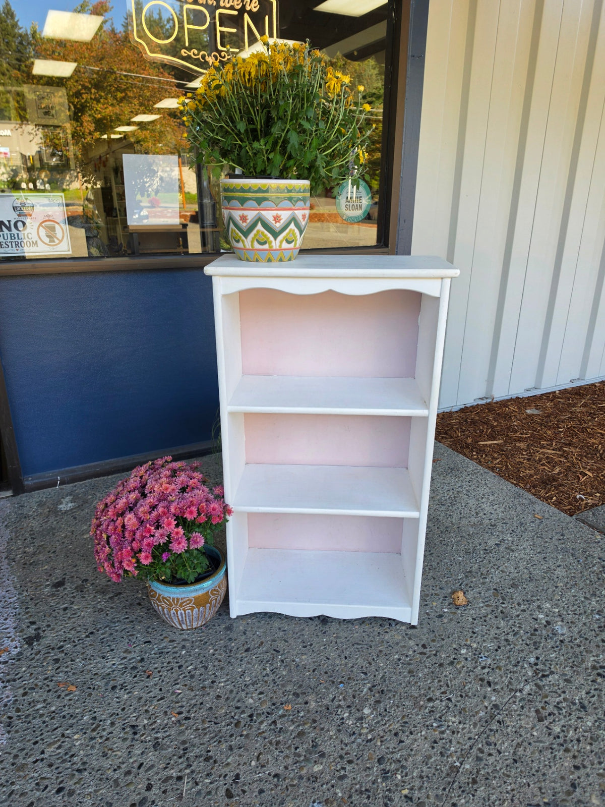 Bookcase 