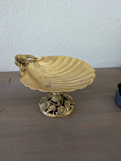 Vtg. Hollywood Regency Metal Sea Shell Pedestal Vanity Dish