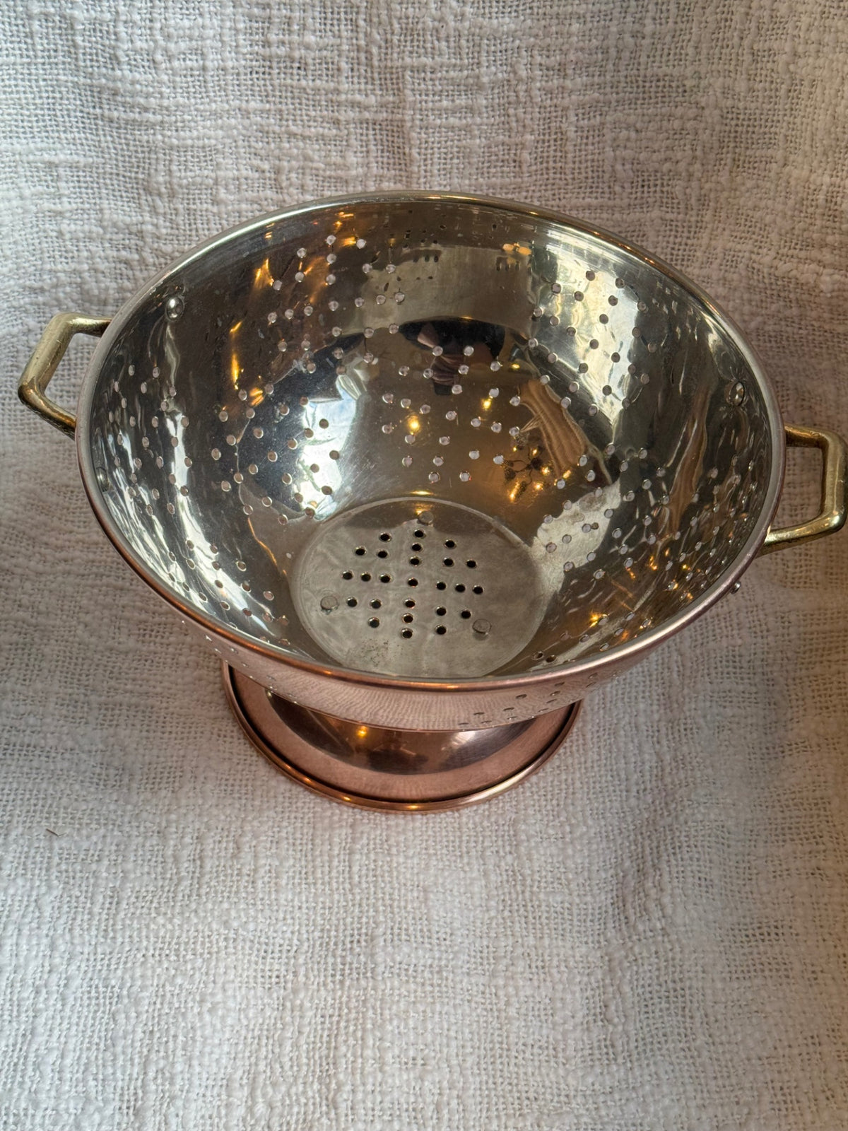 Copper footed colander 