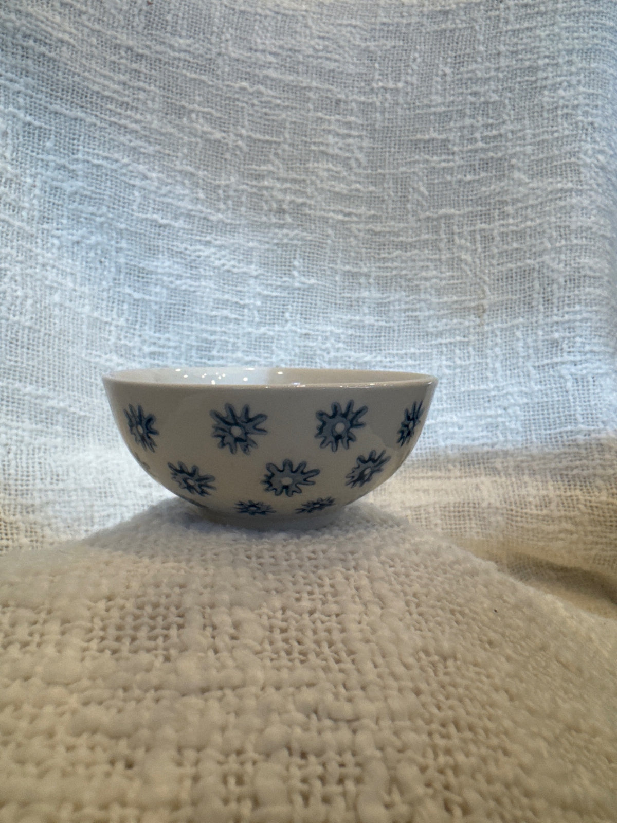TAG tiny ceramic pinch/dip bowl