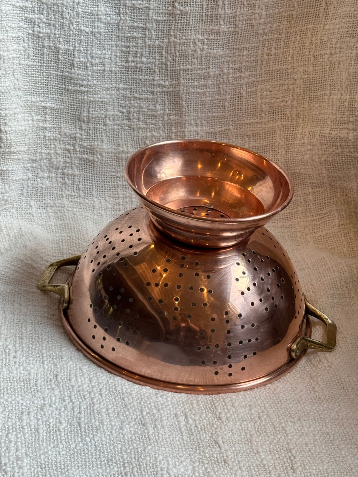 Copper footed colander 