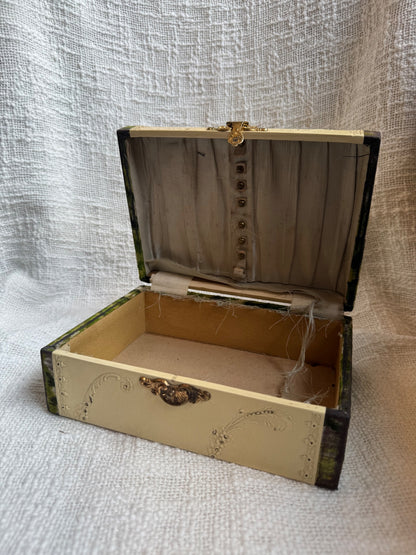 Victorian antique dresser box c. 1880-1900