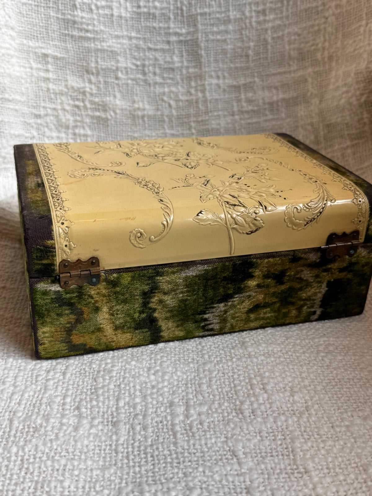 Victorian antique dresser box c. 1880-1900