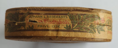 Tobacco Carried to South Pole in 1929 by Norwegian Pilot