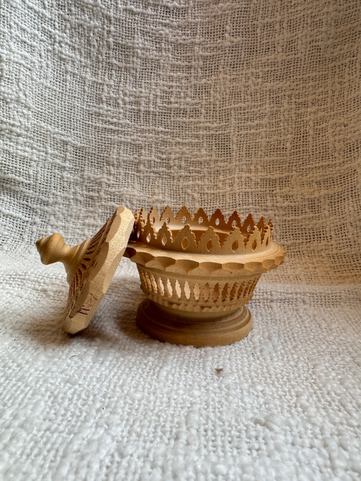 vintage German hand-carved wooden filigree lidded trinket dish