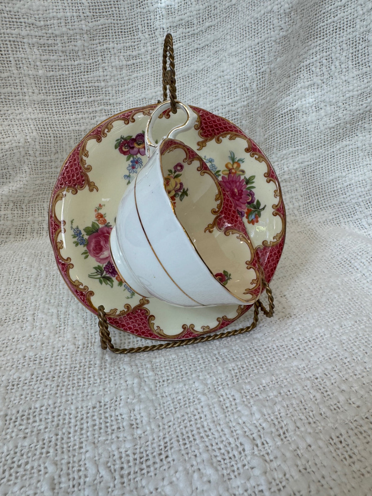 Tea cup & saucer England