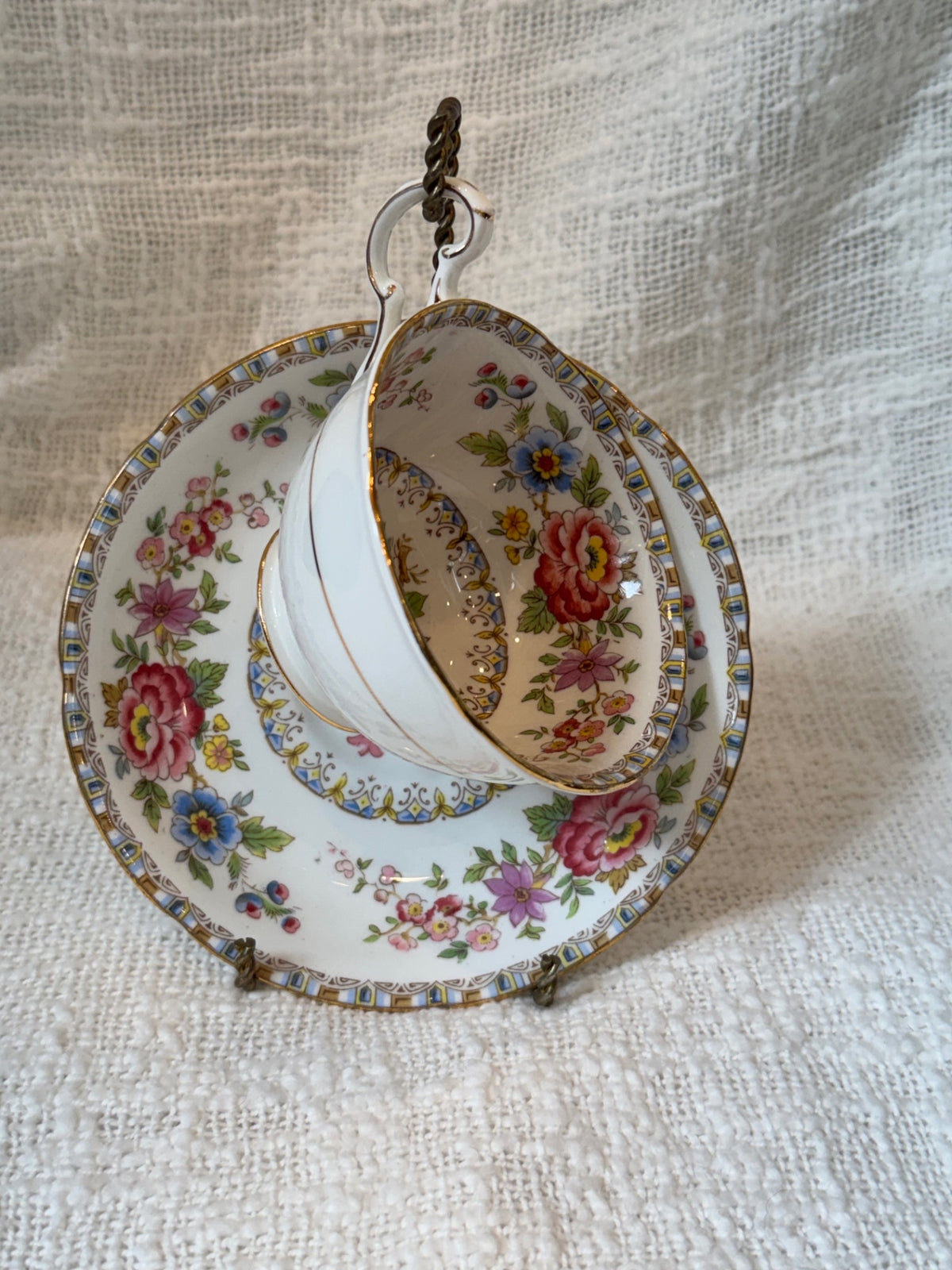 Tea cup & saucer beautiful floral