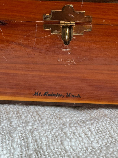Mt. Rainier cedar wood box w/ buffalo hunt 