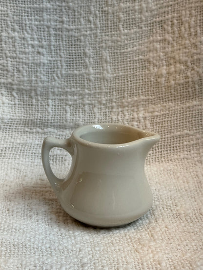 HALL USA individual creamer 