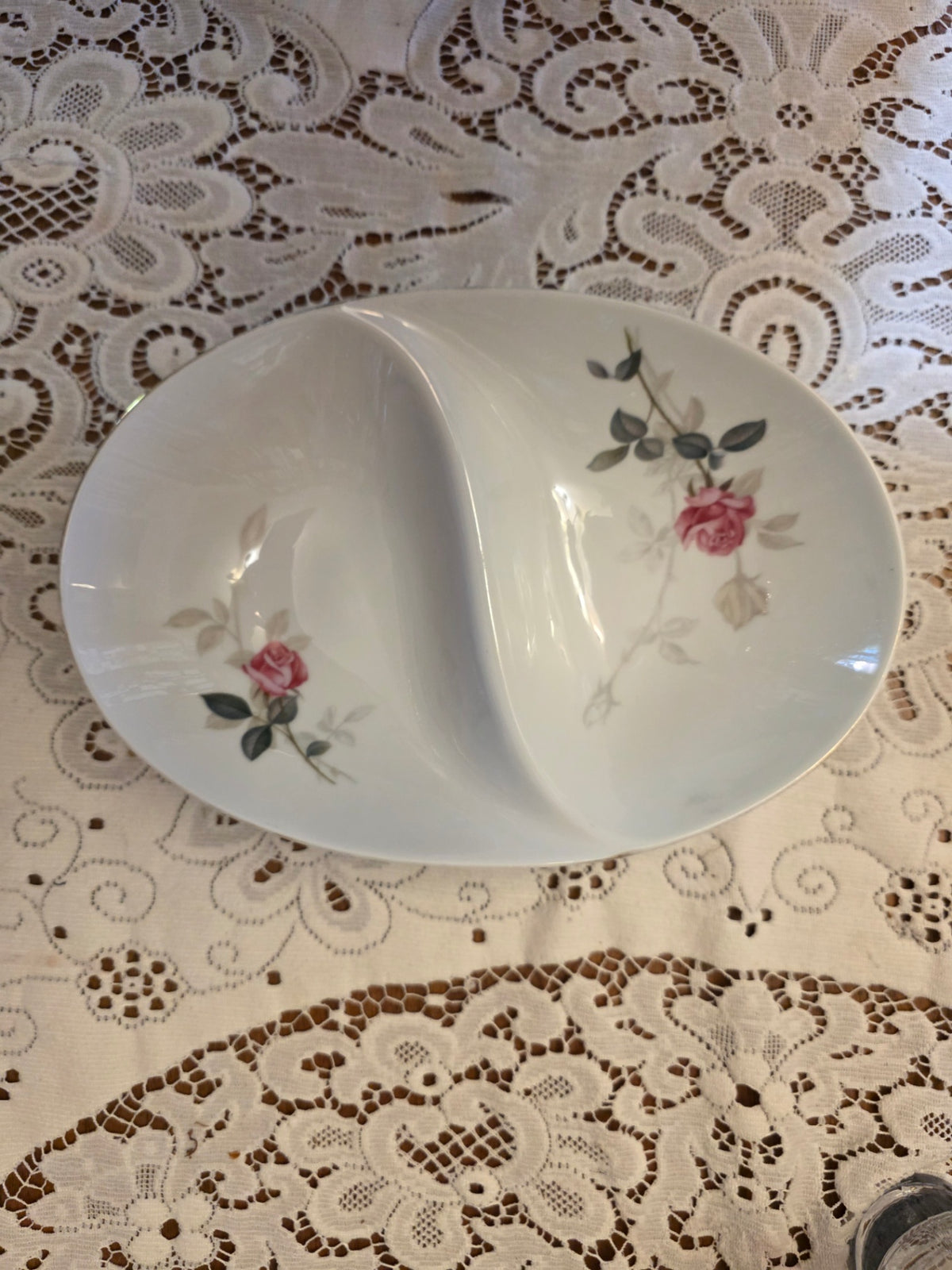 SANGO DIVIDED SERVING DISH.