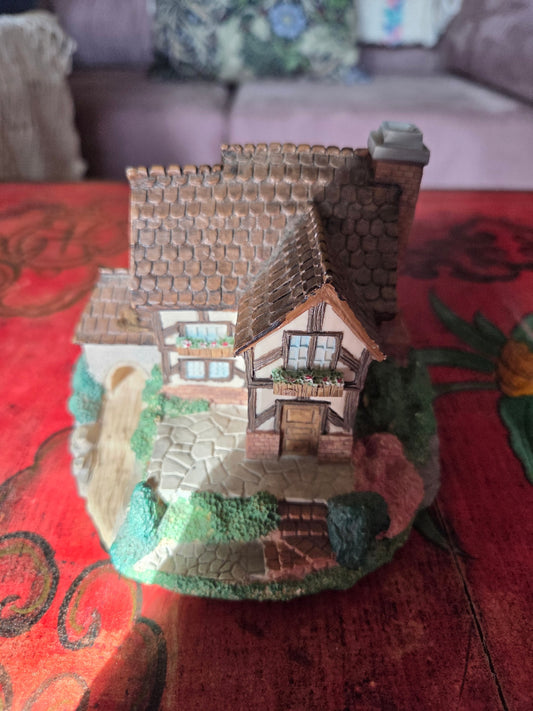 Tudor Hall classic cottages