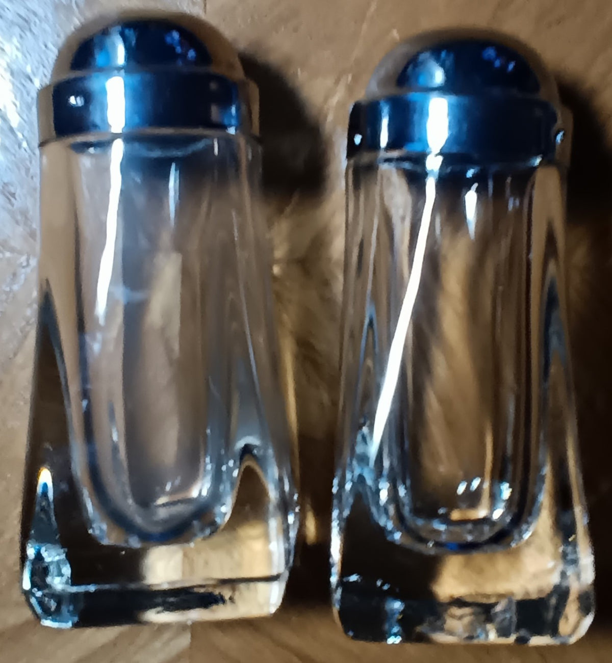 Contemporary. Glass Salt & Pepper Set