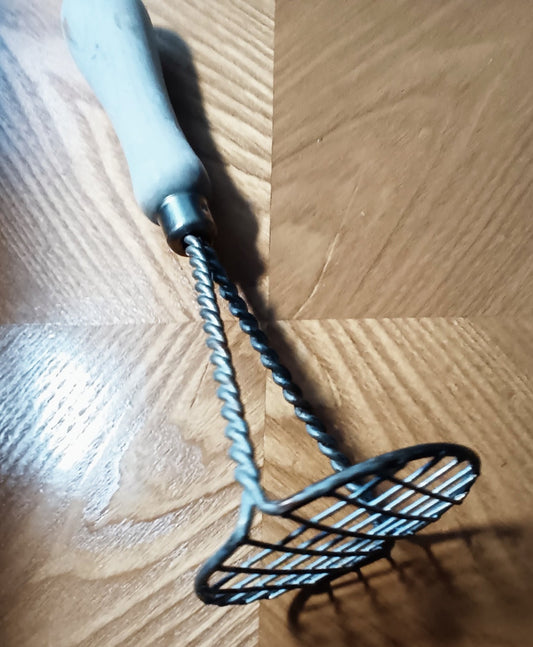 Vtg Potato Masher