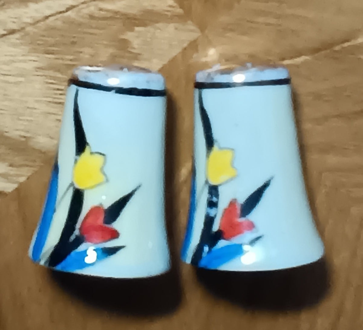 Vtg Hand Painted, Made in Japan, Salt & Pepper Set