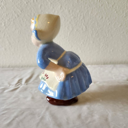 Holland Mold Dutch Kissing Girl Figurine