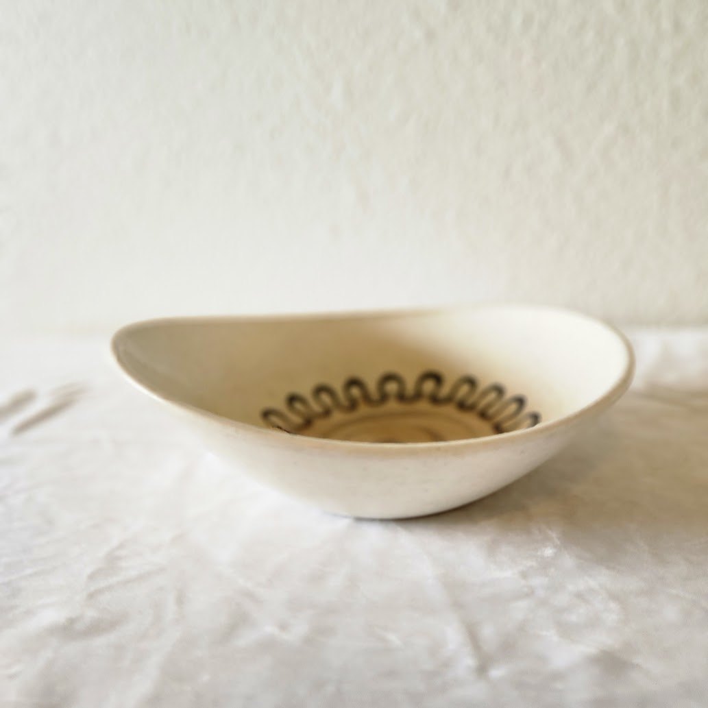 Metlox Poppytrail "Aztec" Fruit Bowl