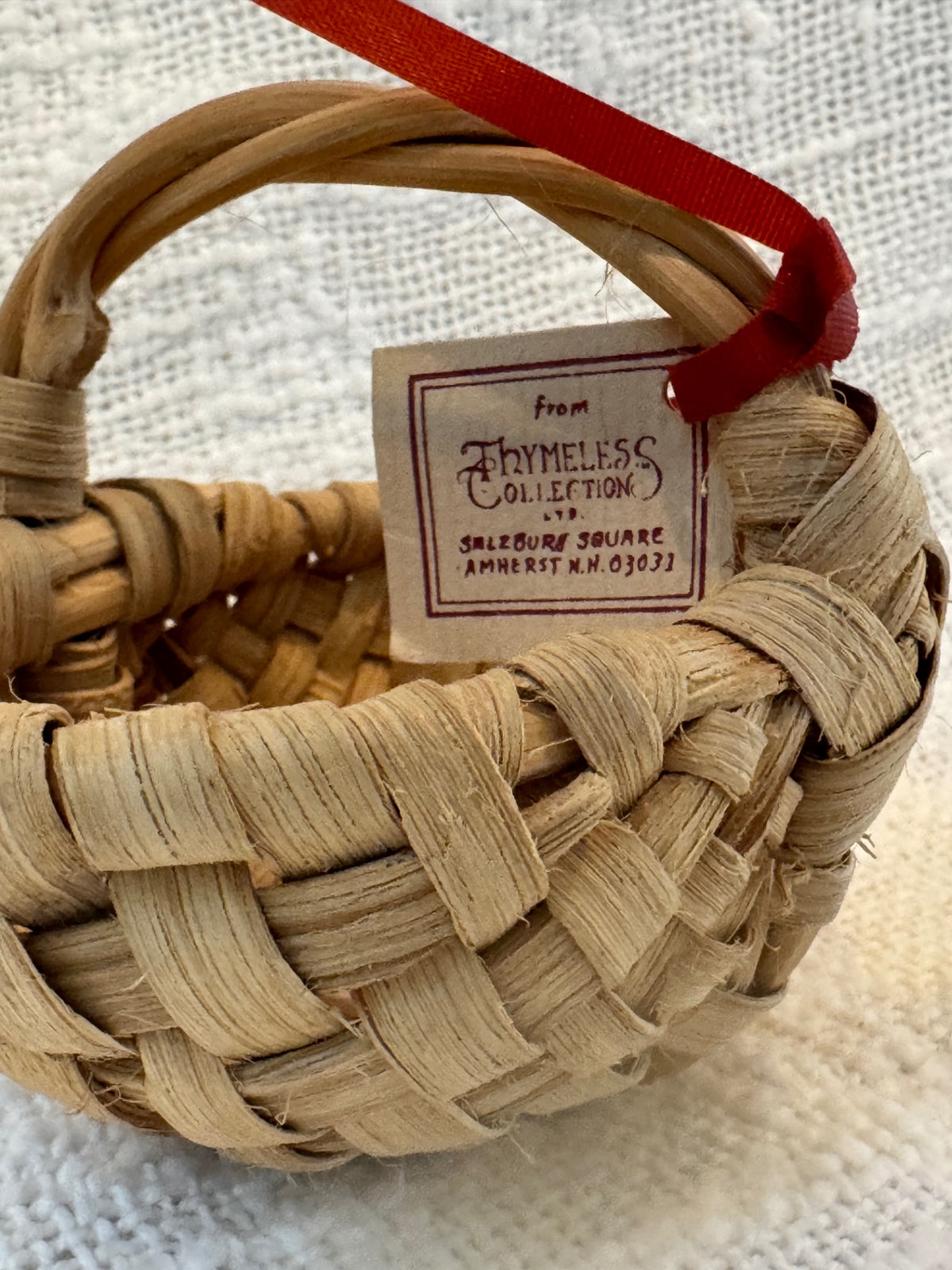 Vintage Thymeless mini buttocks basket Amherst, NH 