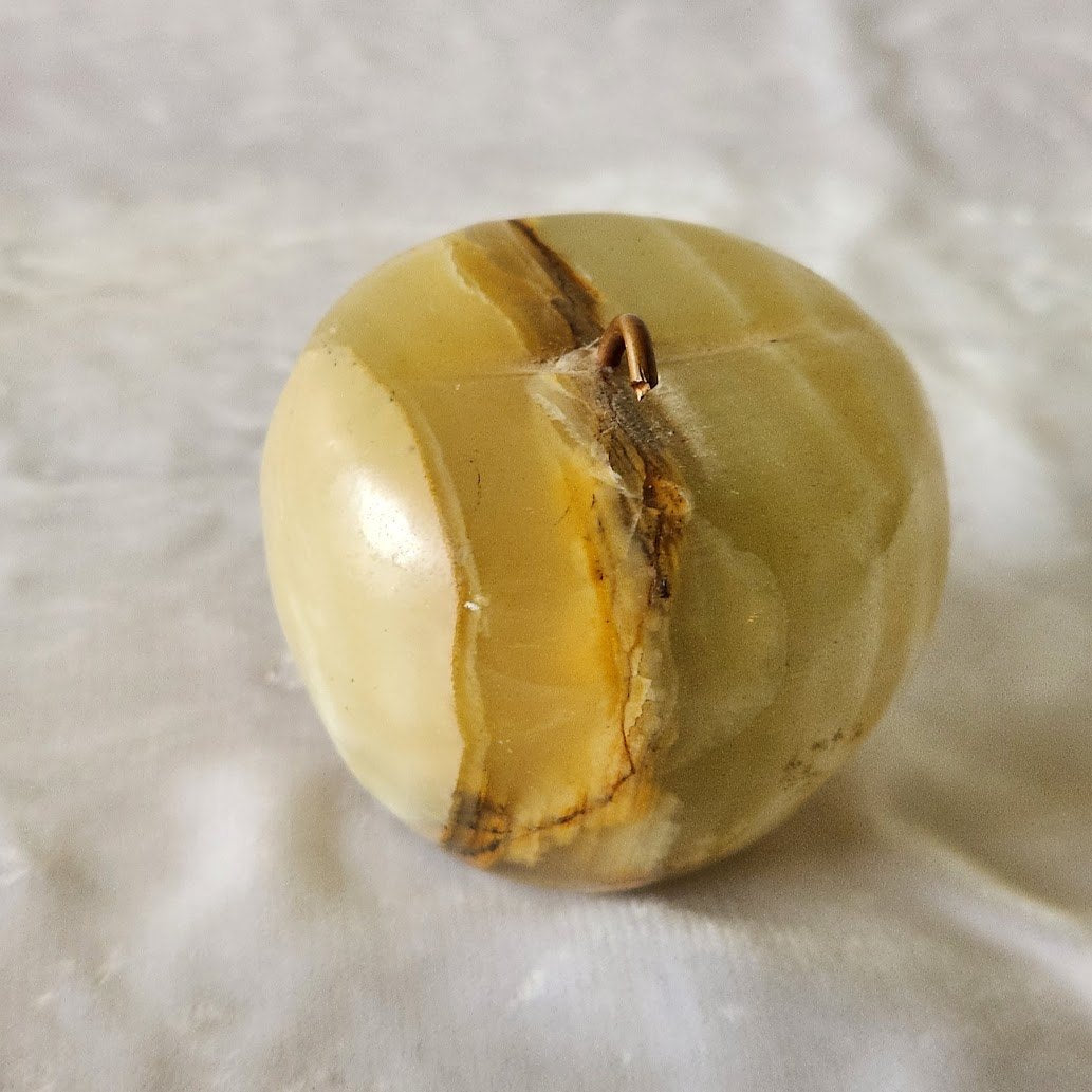 Onyx Apple