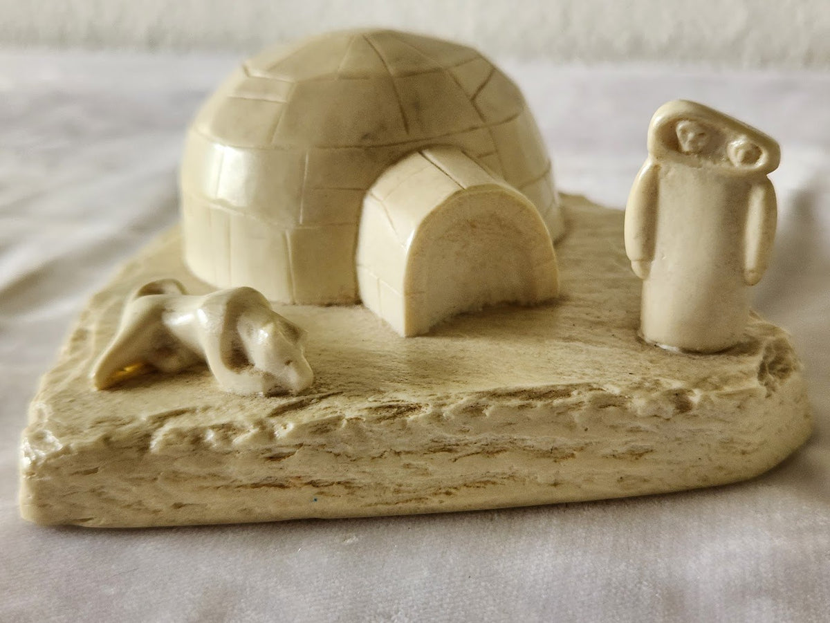 Boma Inuit Igloo Scene - Mother & Child with Dog