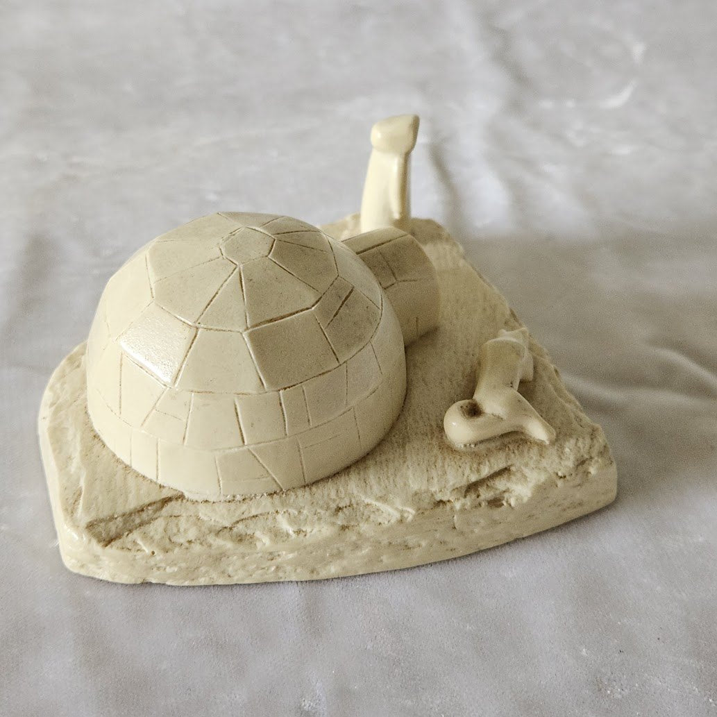 Boma Inuit Igloo Scene - Mother & Child with Dog