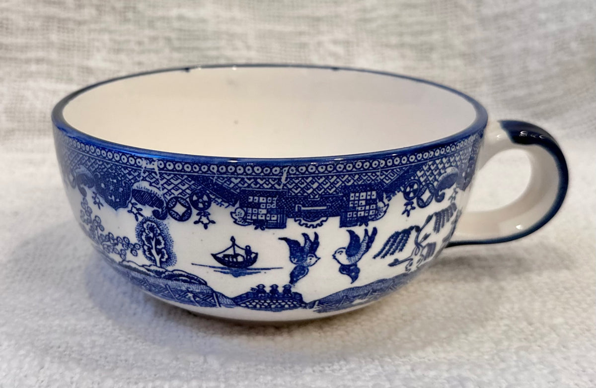 Blue Willow super or breakfast bowl/cup 