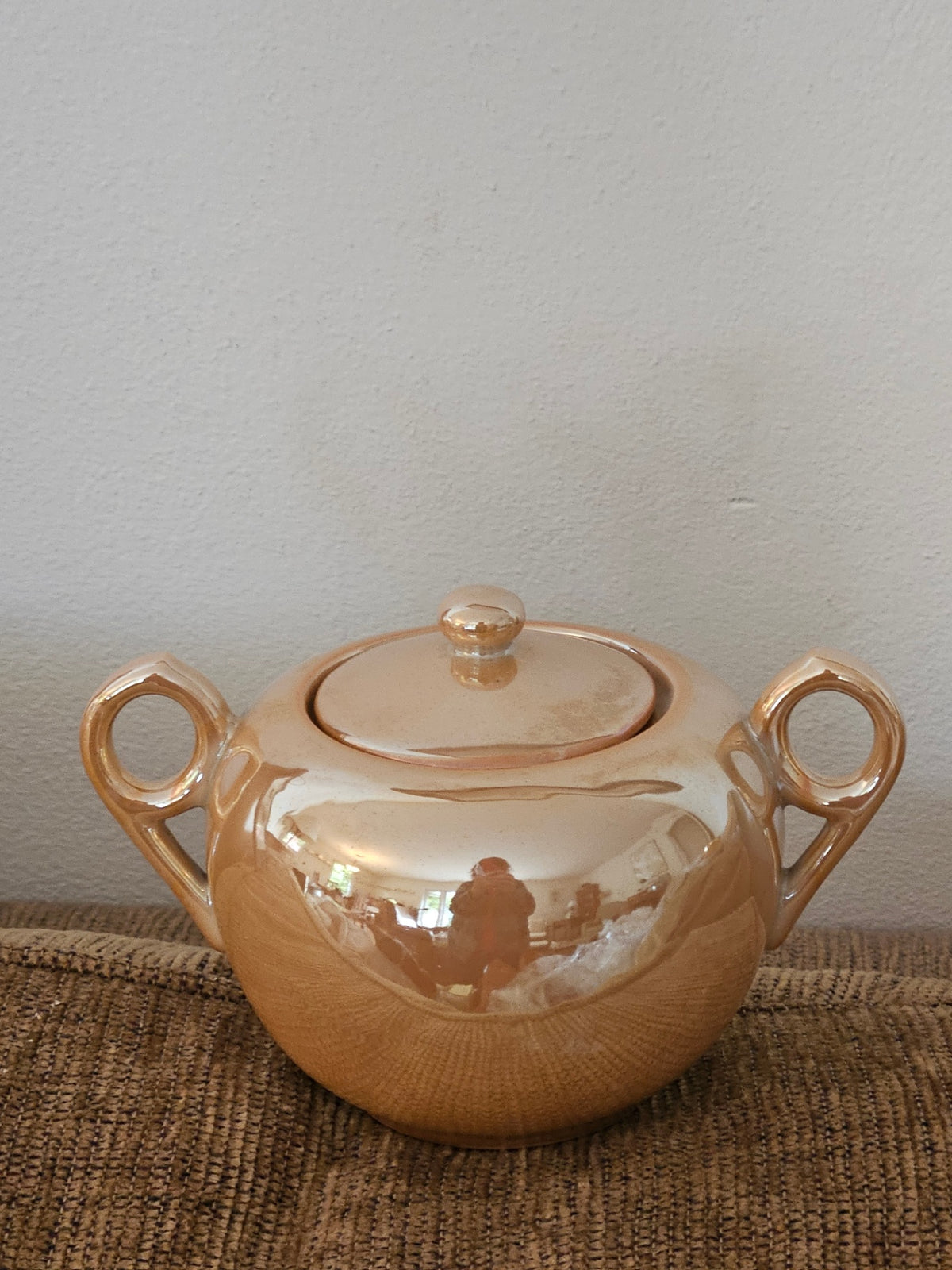 Vint Peach Lustreware sugar bowl/lid