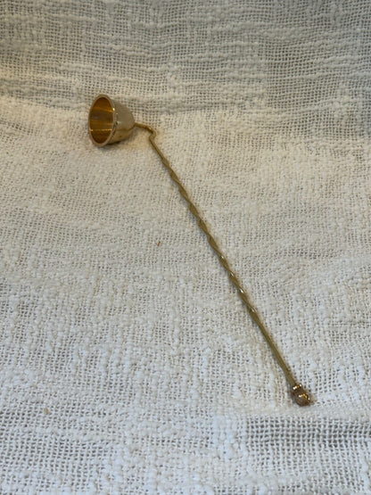 Brass candle Snuffer w/ twist handle 