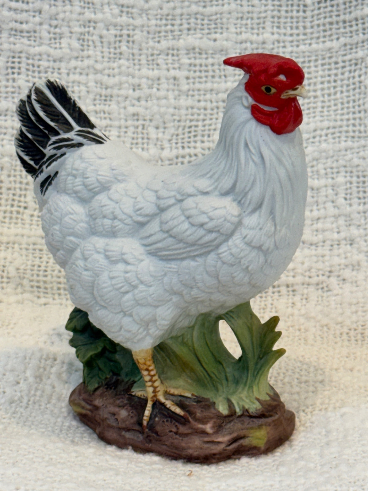 Lefton Hen figurine excellent cond. 