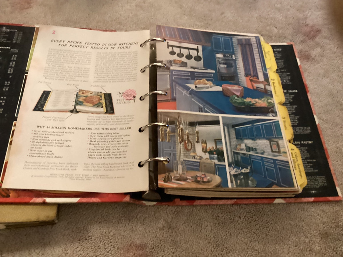 1965 GOLDEN SOUVENIR EDITION B. H. Cookbook.