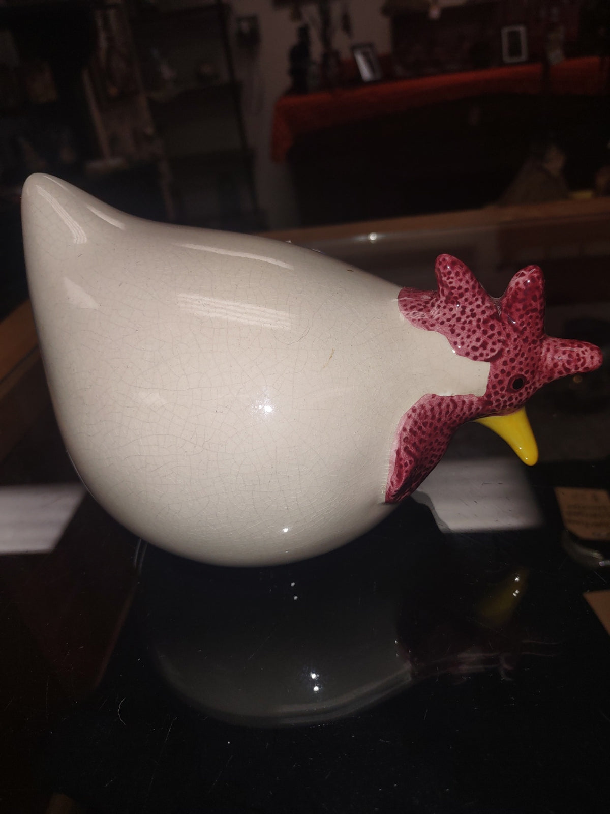 White chicken fat figurine 