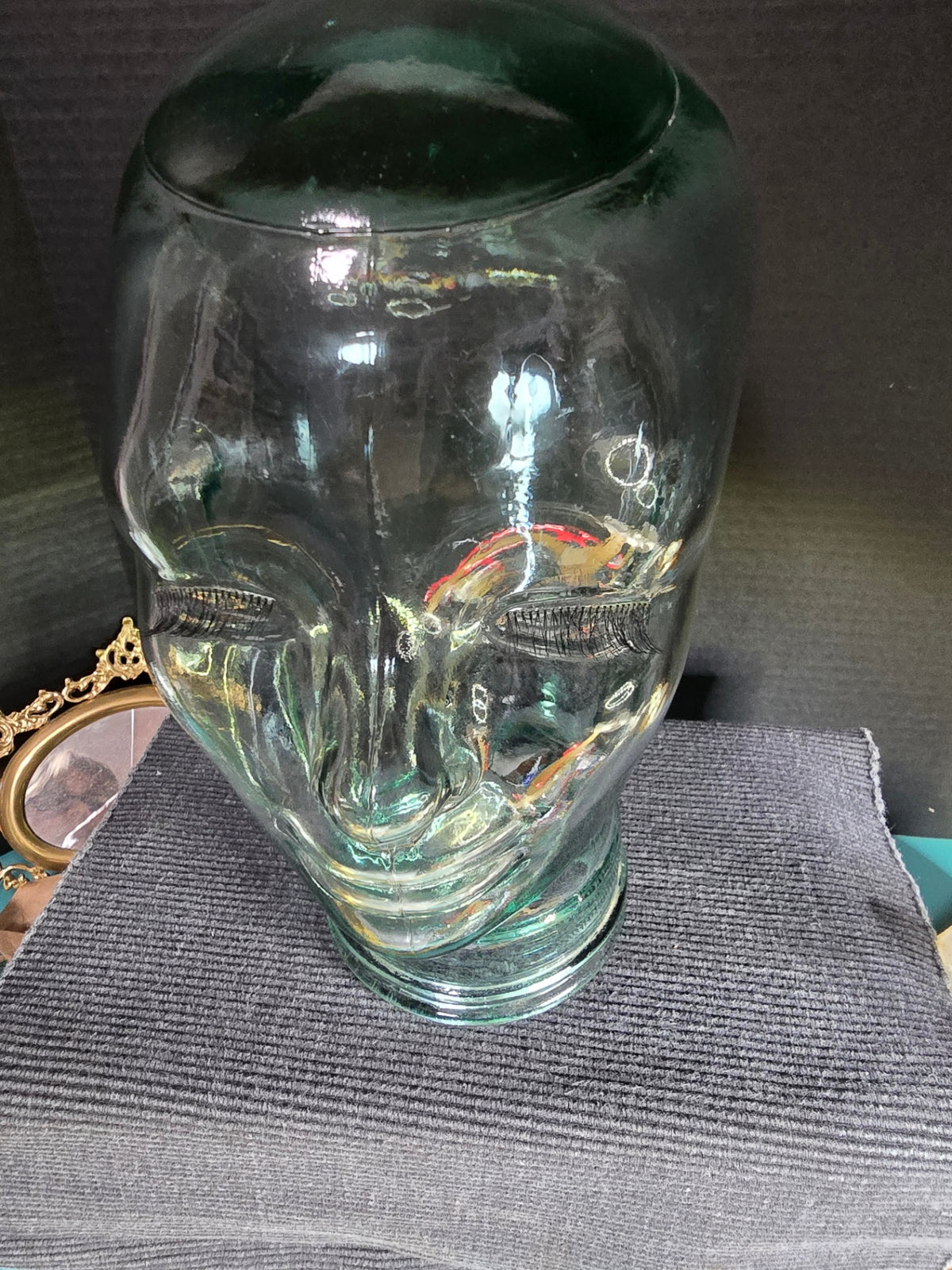 Glass head