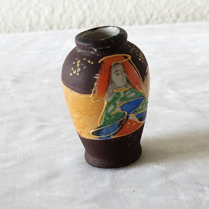 1930s Satsuma-Style Moriage Japanese Mini Vase