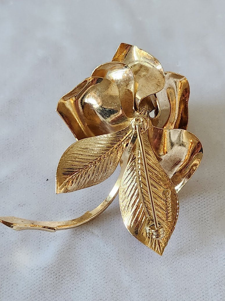 1966 Giovanni Christmas Rose Brooch with Case & Legend Card