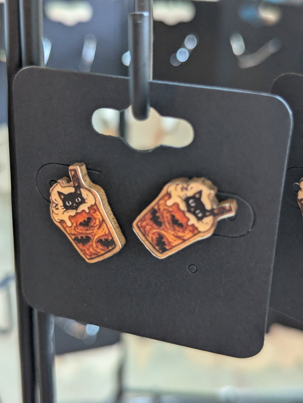Cat wooden earrings mini 