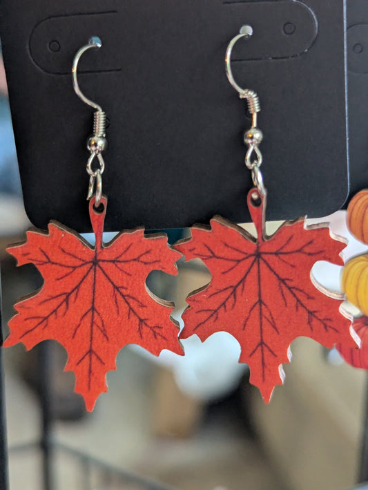 Maple leaf wooden earrings large 