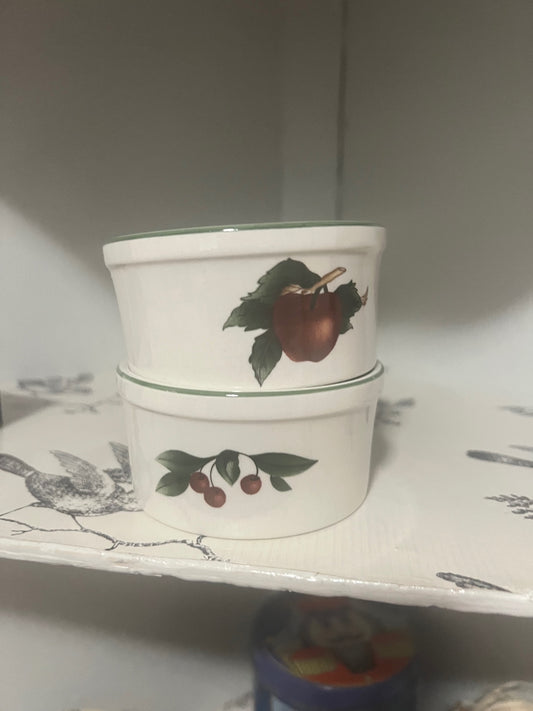 Set of 2 Apple Ramikins