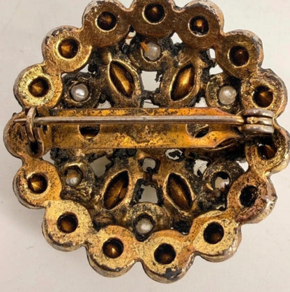 Champagne brooch with faux pearls