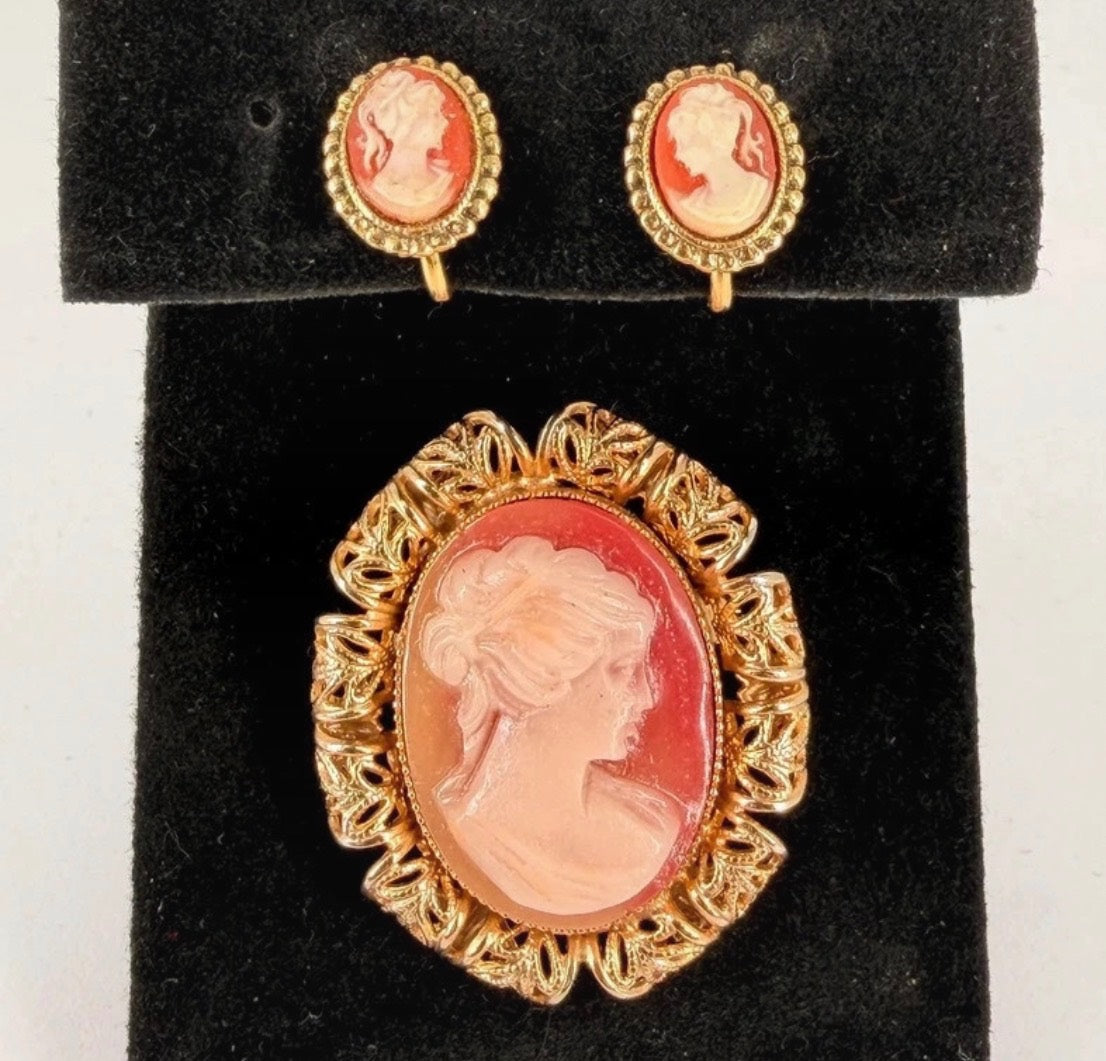 Vintage cameo set 