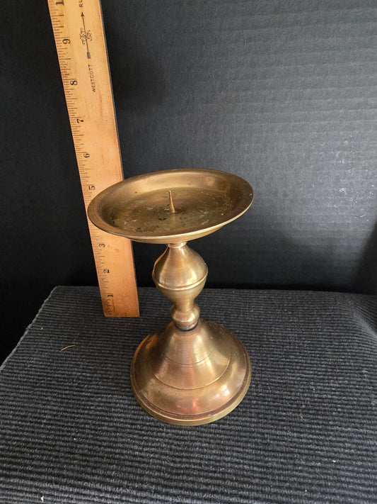 Brass pillar holder