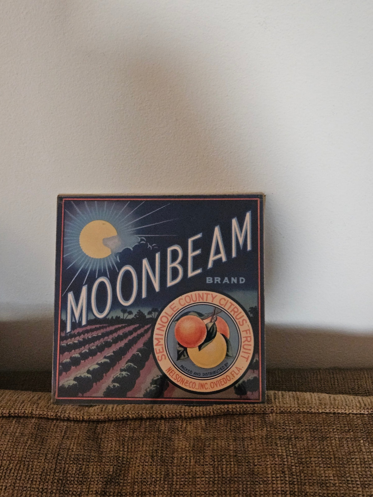 Vint crate lable c1930s Moonbeam citrus  7" sq approx